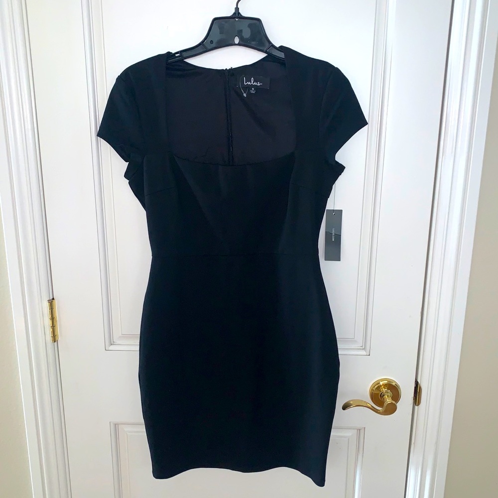 Lulu’s Black BodyCon Knee Length Dress Size S NWT